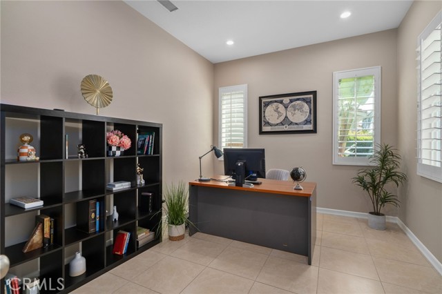 8416 Sunset Rose Drive, Corona CA: https://media.crmls.org/medias/6dbde345-0b5b-4c6d-a077-7e09a60253e3.jpg