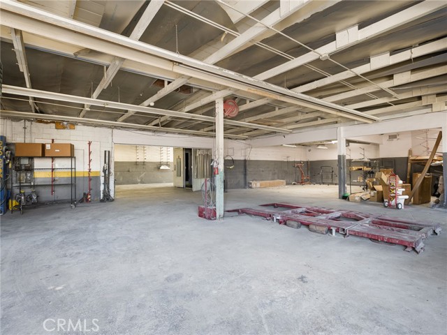 Image 14 of 41 For 713 El Segundo Boulevard