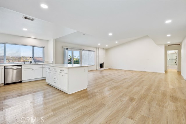 Detail Gallery Image 2 of 21 For 23412 Ancia, Mission Viejo,  CA 92691 - 3 Beds | 2 Baths