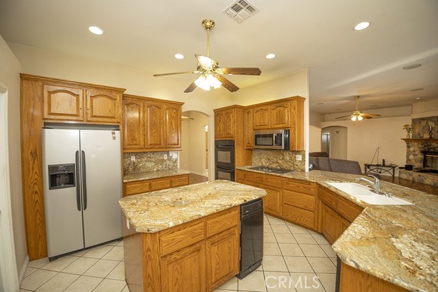 Detail Gallery Image 22 of 48 For 11830 Joshua Dell Rd, Victorville,  CA 92371 - 3 Beds | 2 Baths
