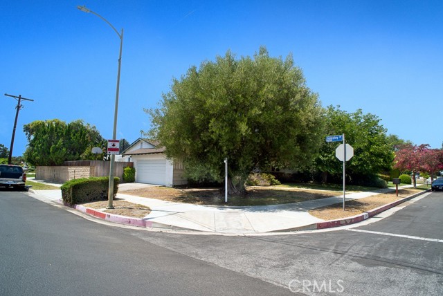 17142 Tuba Street, Northridge CA: https://media.crmls.org/medias/6dc04923-c765-40cc-860b-c79b0f42234a.jpg