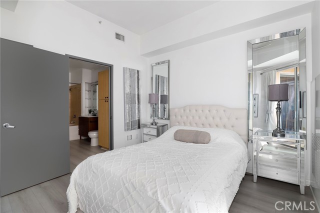 Detail Gallery Image 17 of 51 For 488 E Ocean Bld #818,  Long Beach,  CA 90802 - 2 Beds | 2 Baths