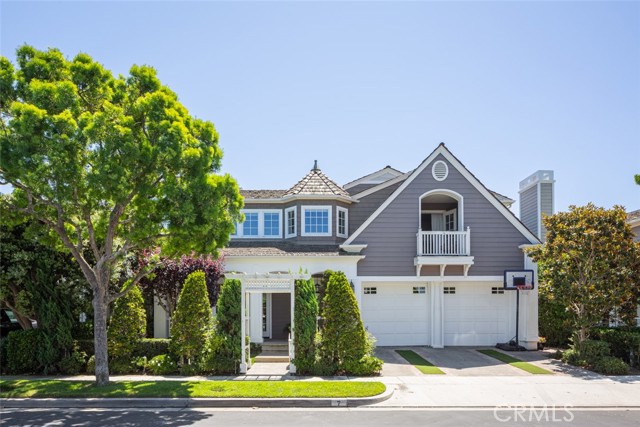 Detail Gallery Image 1 of 1 For 7 Castaways North, Newport Beach,  CA 92660 - 6 Beds | 5/1 Baths