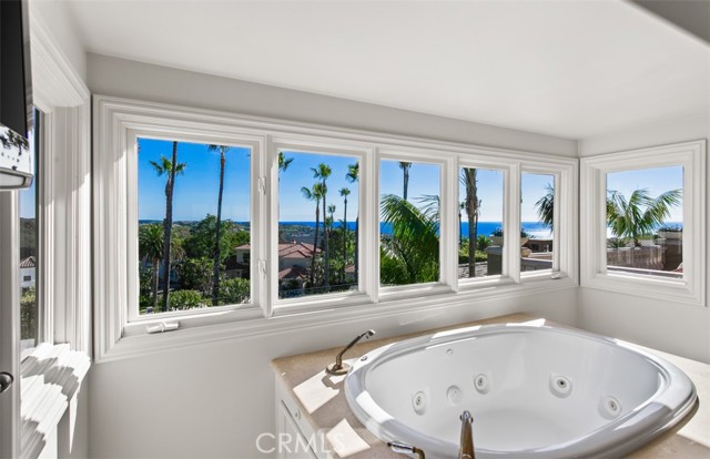 Detail Gallery Image 30 of 52 For 6 Windemere Ct, Newport Coast,  CA 92657 - 5 Beds | 4/1 Baths