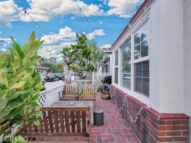 400 30th Street, Hermosa Beach, California 90254, 4 Bedrooms Bedrooms, ,4 BathroomsBathrooms,Residential,Sold,30th,PV21251105