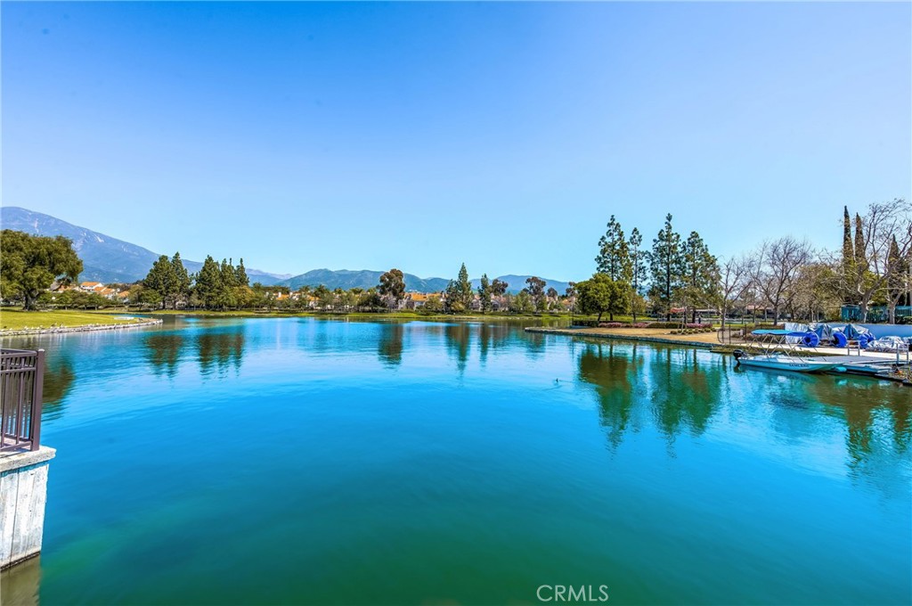 https://media.crmls.org/medias/6dc248c0-73d0-40e9-8faa-425593244959.jpg?preset=X-Large