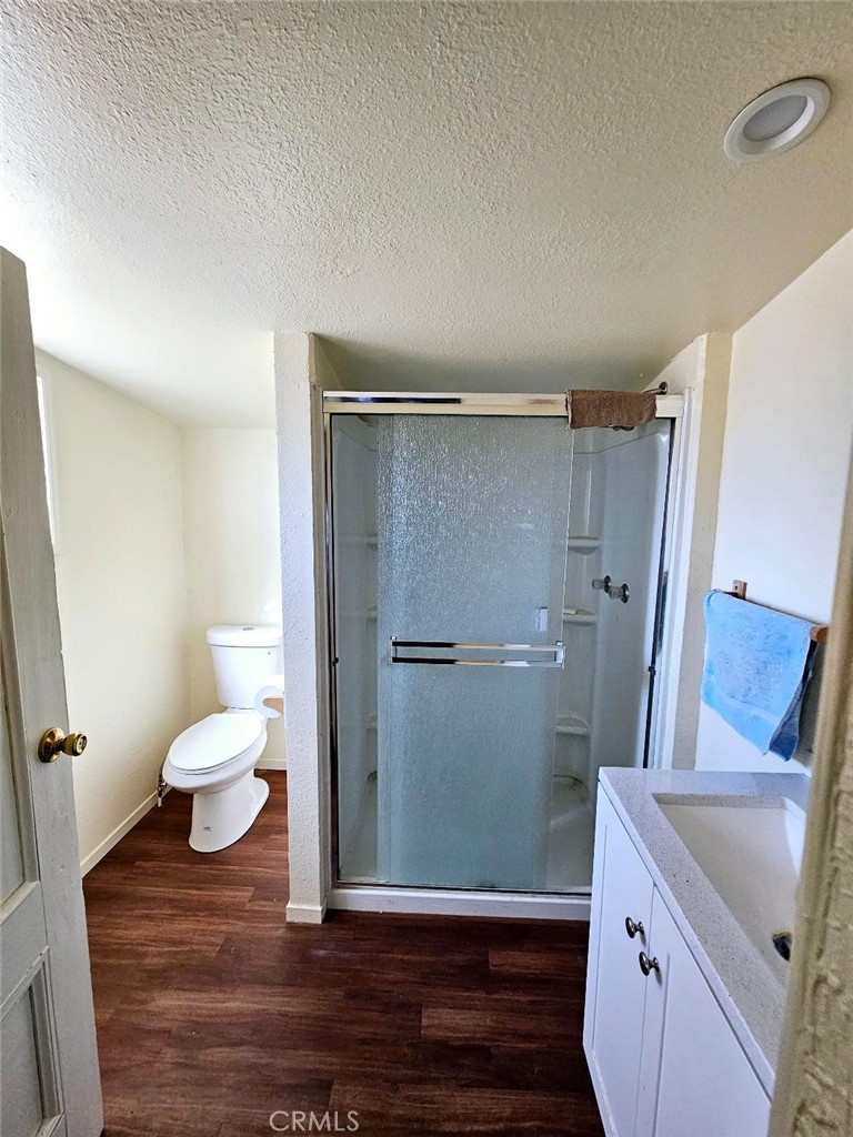https://media.crmls.org/medias/6dc305a3-9a7b-4fe6-9f35-54dd7625e0da.jpg?preset=X-Large