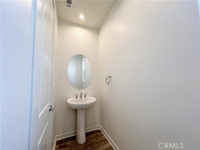 Detail Gallery Image 7 of 26 For 16067 Olivas Ln, Fontana,  CA 92336 - 4 Beds | 2/1 Baths