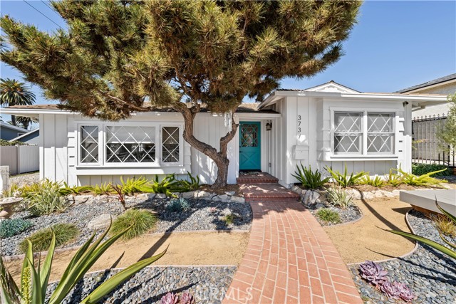 Detail Gallery Image 1 of 18 For 3737 S Cabrillo Ave, San Pedro,  CA 90731 - 3 Beds | 2 Baths