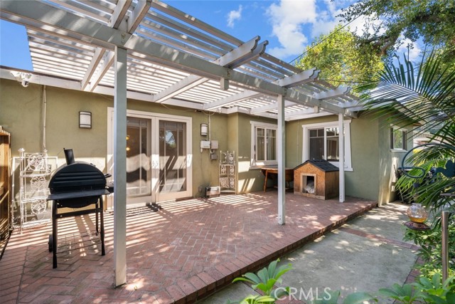 314 May Avenue, Monrovia CA: https://media.crmls.org/medias/6dc4fc35-15b3-424d-8269-5a42fa8b4215.jpg