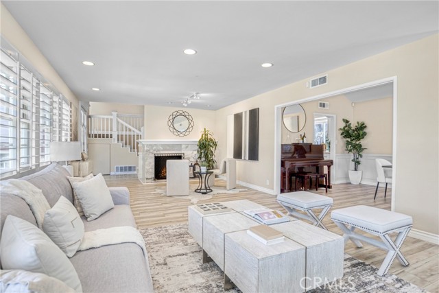 20300 Delita Drive, Woodland Hills CA: https://media.crmls.org/medias/6dc5853c-5f21-4f96-a0e1-f52462328de4.jpg