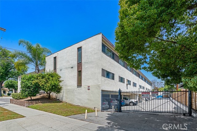 820 N Raymond Avenue, Pasadena CA: https://media.crmls.org/medias/6dc5d3dd-e59c-4338-9c89-1bbda3d8173f.jpg