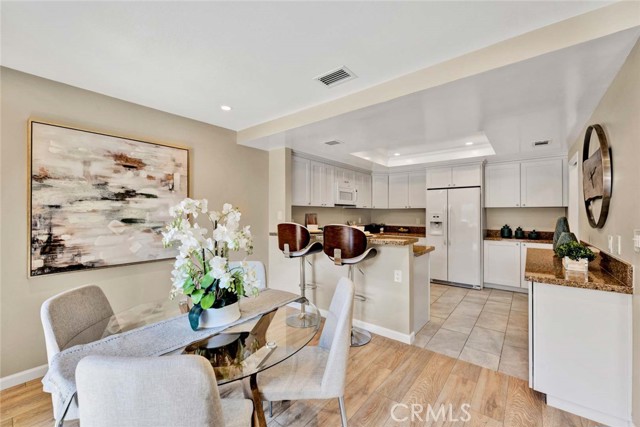 Detail Gallery Image 8 of 32 For 8466 Idlewild, Huntington Beach,  CA 92646 - 3 Beds | 2 Baths