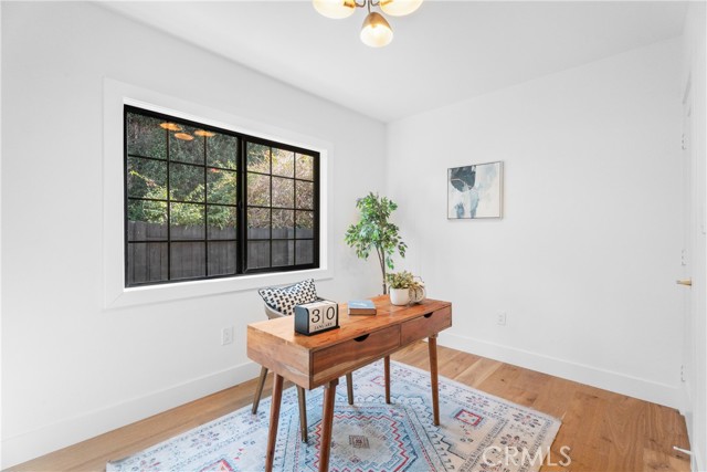 Detail Gallery Image 19 of 35 For 2327 Bonnie Brae, Santa Ana,  CA 92706 - 4 Beds | 2 Baths