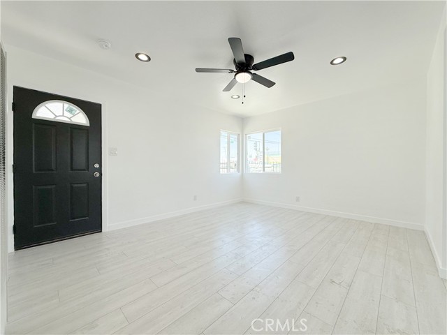 518 N Wilmington Avenue, Compton CA: https://media.crmls.org/medias/6dc80142-8b90-4ef6-9b44-0c5cc2cd0a54.jpg