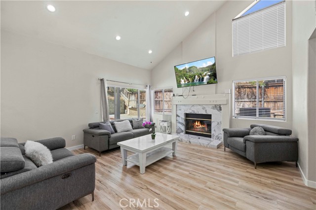 3314 Sandstone Court, Palmdale CA: https://media.crmls.org/medias/6dc83bcc-c356-49dd-b1b7-9fc88f74219d.jpg