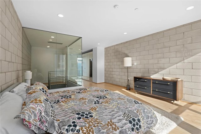 3450 Cahuenga Boulevard, Universal City CA: https://media.crmls.org/medias/6dc850d2-d3c7-41ae-b80c-86e47445e2d2.jpg