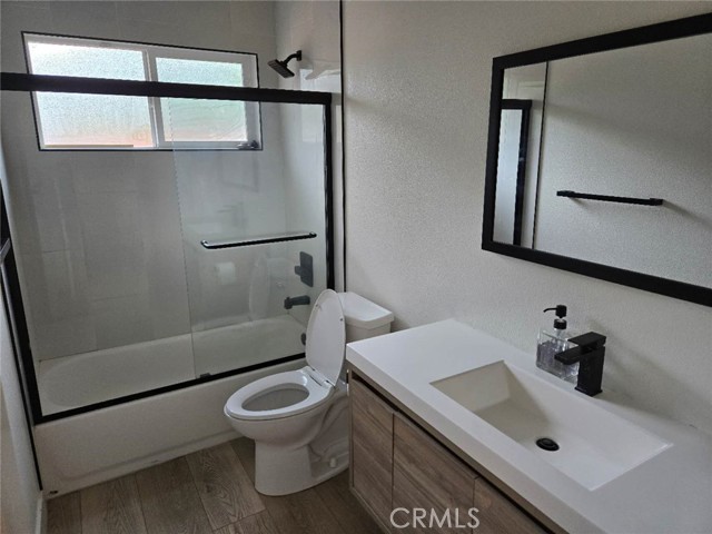 Detail Gallery Image 8 of 14 For 1770 Wright St #B,  Pomona,  CA 91766 - 3 Beds | 2 Baths