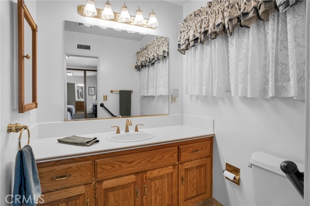 Detail Gallery Image 26 of 46 For 18944 Prairie St, Northridge,  CA 91324 - 4 Beds | 2 Baths