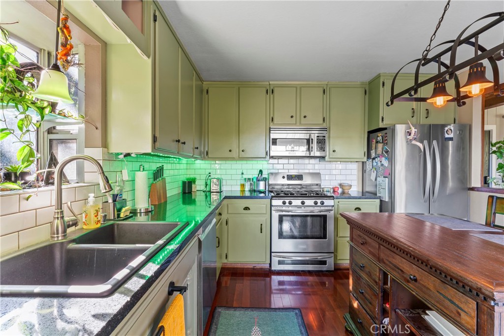 MLS #IV25270044 image #12