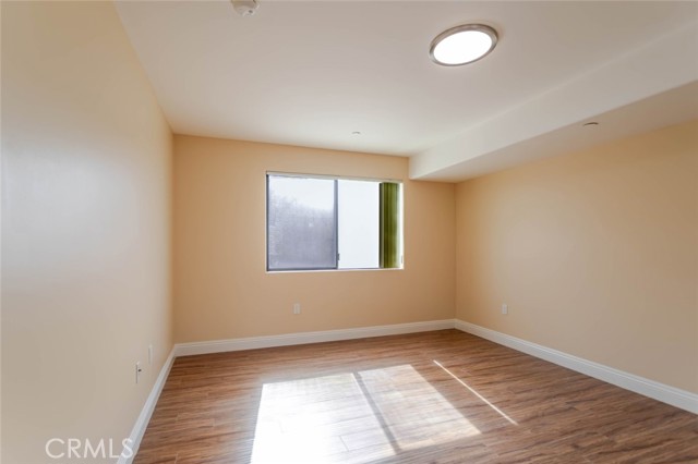 Detail Gallery Image 15 of 18 For 1466 Tamarind Ave #304,  Los Angeles,  CA 90028 - 2 Beds | 2 Baths