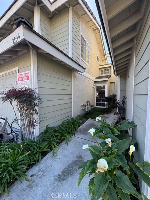 2044 W Hastings Way, Anaheim CA: https://media.crmls.org/medias/6dca64cc-3dad-42f3-82f9-12abf33ada4f.jpg