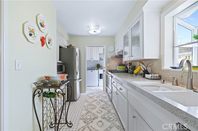 Detail Gallery Image 15 of 33 For 208 W Avenida De Los Lobos Marinos, San Clemente,  CA 92672 - 2 Beds | 2 Baths