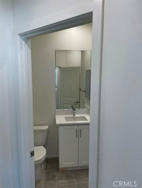 Detail Gallery Image 7 of 12 For 1747 Park Place Ln, Riverside,  CA 92501 - 5 Beds | 3 Baths