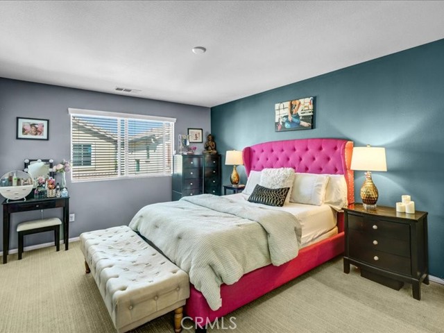 Detail Gallery Image 16 of 27 For 6840 De Celis, Lake Balboa,  CA 91406 - 3 Beds | 4 Baths