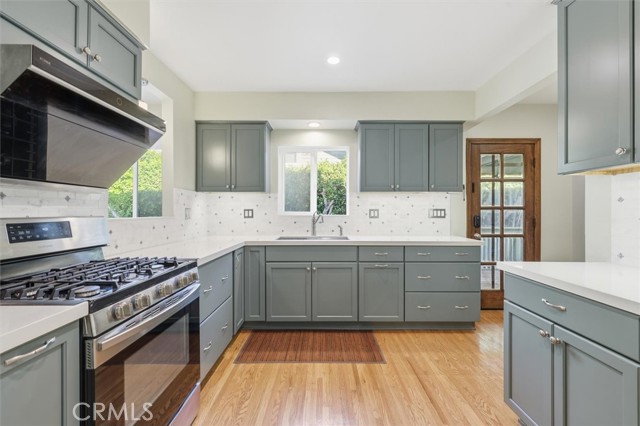 Detail Gallery Image 17 of 62 For 559 W 39th St, San Pedro,  CA 90731 - 3 Beds | 3 Baths