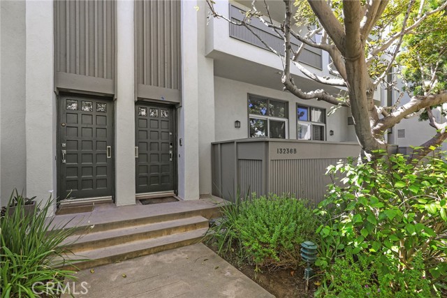 Detail Gallery Image 31 of 32 For 13236 Fiji Way #B,  Marina Del Rey,  CA 90292 - 2 Beds | 2/1 Baths