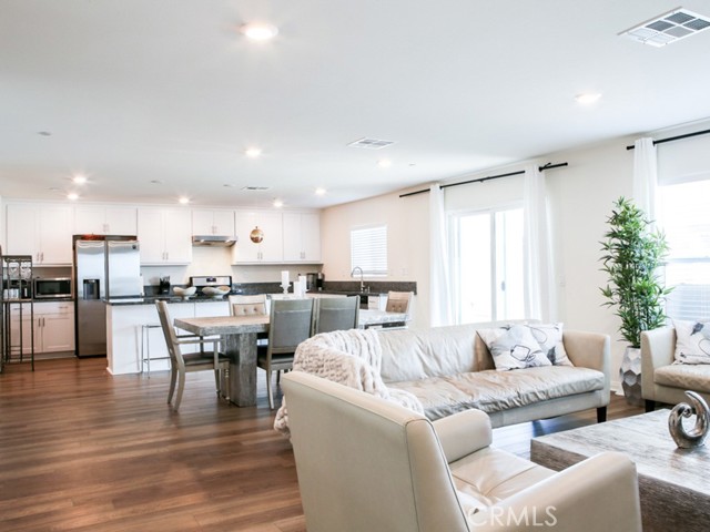 Detail Gallery Image 14 of 52 For 2159 E Newgrove St, Lancaster,  CA 93535 - 4 Beds | 2 Baths