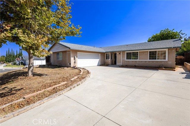 Detail Gallery Image 4 of 25 For 842 Granby, Simi Valley,  CA 93065 - 4 Beds | 2 Baths