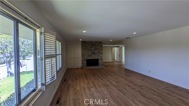 Detail Gallery Image 5 of 48 For 151 Cumberland Rd, Glendale,  CA 91202 - 2 Beds | 2/1 Baths