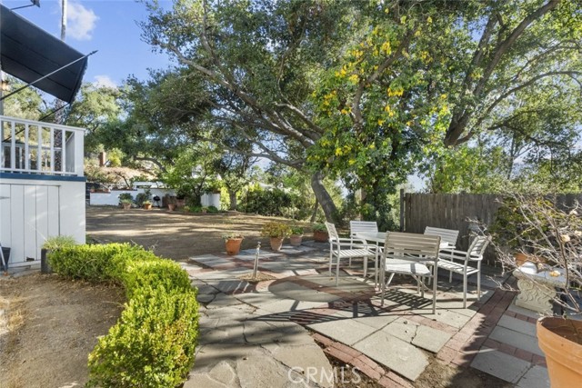 Detail Gallery Image 41 of 54 For 1815 Las Flores Dr, Glendale,  CA 91207 - 4 Beds | 3 Baths