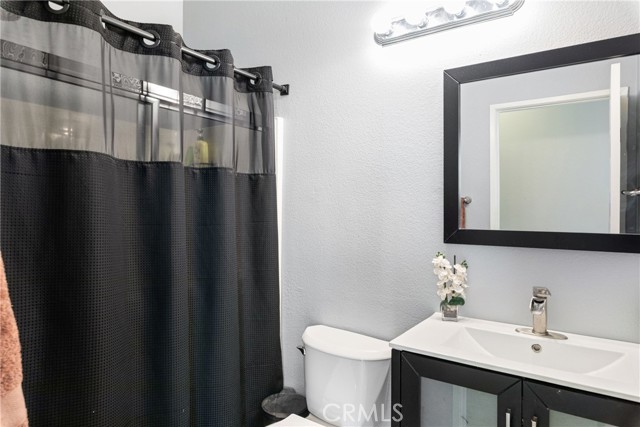 Detail Gallery Image 16 of 37 For 35594 Porcelain Ct, Winchester,  CA 92596 - 4 Beds | 3 Baths