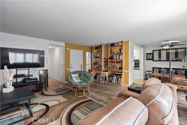 Detail Gallery Image 12 of 34 For 2011 via Mariposa West a,  Laguna Woods,  CA 92637 - 3 Beds | 2 Baths