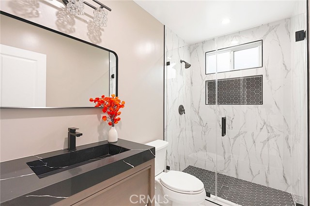 7538 Remmet Avenue, Canoga Park CA: https://media.crmls.org/medias/6dcf4333-6aab-4710-aa63-1c698e005b81.jpg