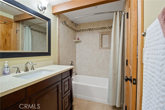 Detail Gallery Image 17 of 23 For 1124 Club View Dr, Big Bear Lake,  CA 92315 - 3 Beds | 2 Baths