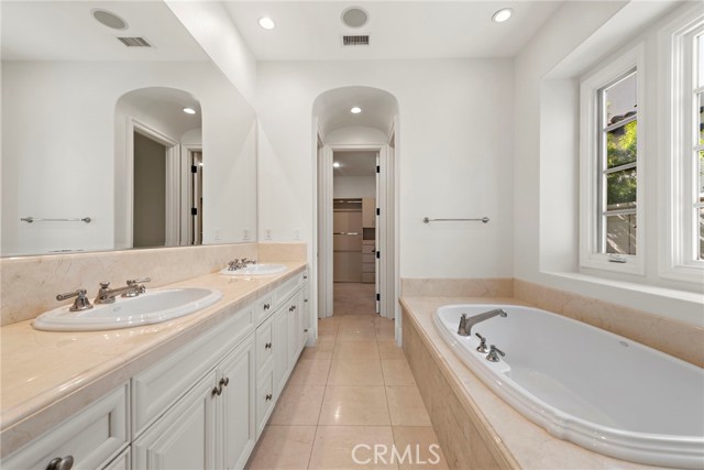 Detail Gallery Image 10 of 27 For 4 Coral Cay, Newport Coast,  CA 92657 - 4 Beds | 4/1 Baths