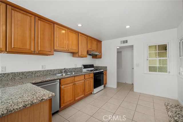 1408 Cranmer Drive photo 8