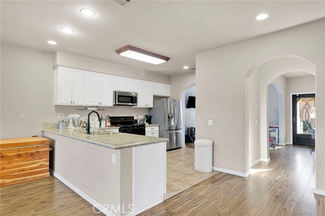 Detail Gallery Image 16 of 45 For 14193 Jicarilla Rd #302,  Apple Valley,  CA 92307 - 3 Beds | 3 Baths