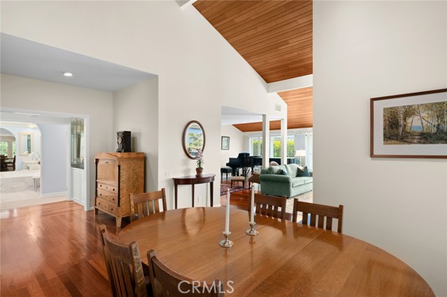Detail Gallery Image 11 of 37 For 15 Skysail Dr, Corona Del Mar,  CA 92625 - 2 Beds | 2 Baths