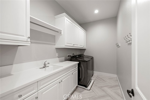 Detail Gallery Image 41 of 54 For 93 Interstellar, Irvine,  CA 92618 - 6 Beds | 6/1 Baths