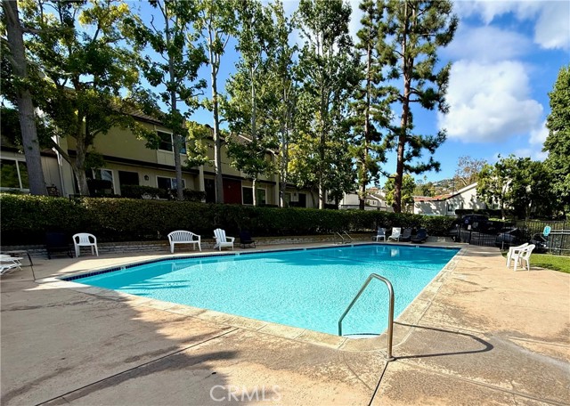 Detail Gallery Image 13 of 15 For 28615 Friarstone Ct, Rancho Palos Verdes,  CA 90275 - 3 Beds | 2 Baths