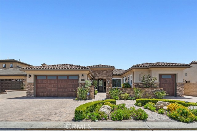 Detail Gallery Image 2 of 55 For 22919 Banbury Ct, Murrieta,  CA 92562 - 3 Beds | 3/1 Baths