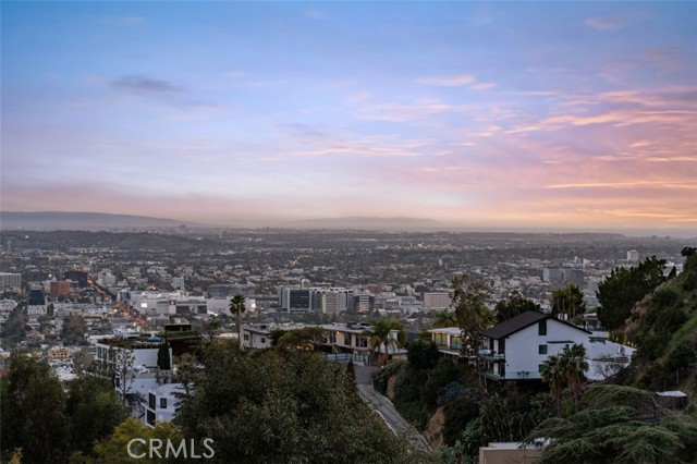 Detail Gallery Image 42 of 43 For 8646 Hillside Ave, Los Angeles,  CA 90069 - 4 Beds | 4 Baths