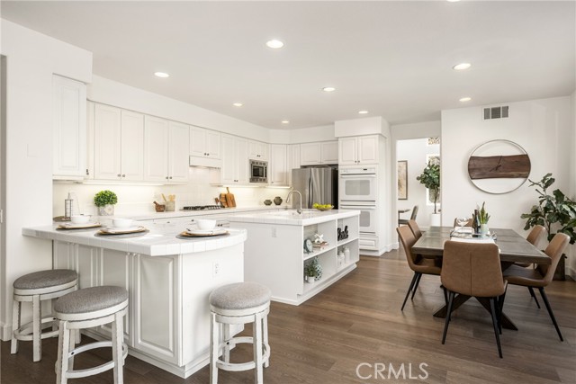 19692 Dorado Drive, Lake Forest CA: https://media.crmls.org/medias/6dd3a545-75ba-45d8-b37b-3a300c738c85.jpg