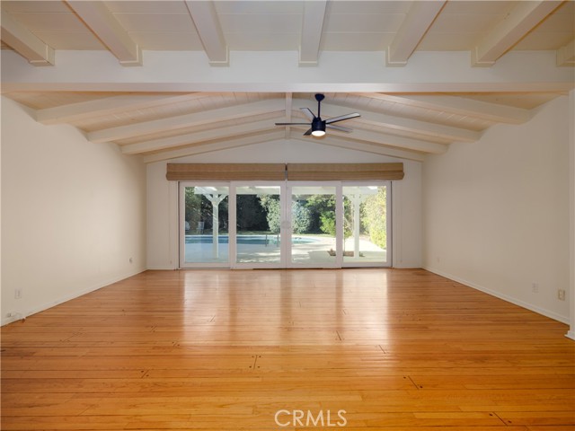 Detail Gallery Image 43 of 65 For 4539 Hayvenhurst, Encino,  CA 91436 - 3 Beds | 3 Baths