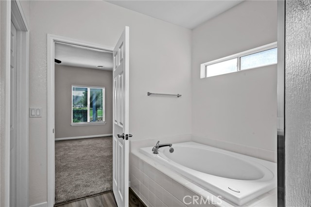 18579 Hidden Valley Road, Hidden Valley Lake CA: https://media.crmls.org/medias/6dd3c2d2-9b18-4cc0-af91-8f3aa837310e.jpg